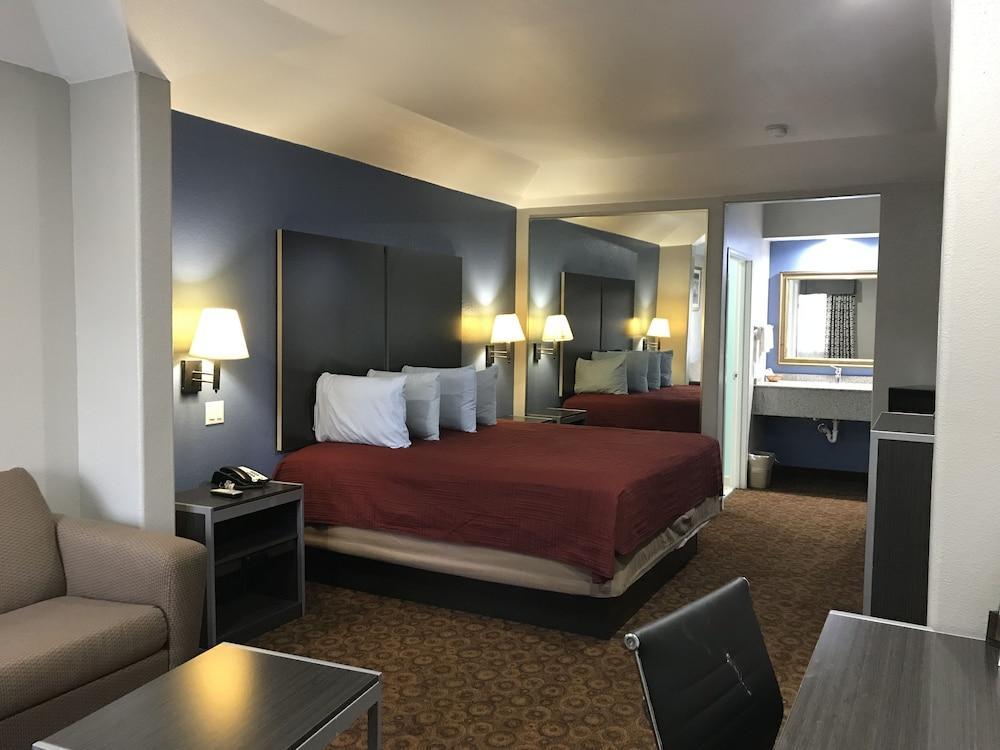 Aldine Camelot Inn And Suites מראה חיצוני תמונה