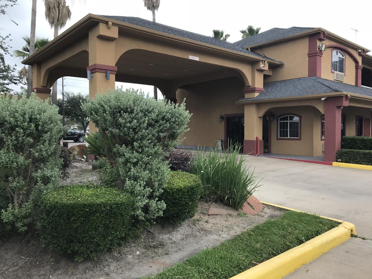 Aldine Camelot Inn And Suites מראה חיצוני תמונה