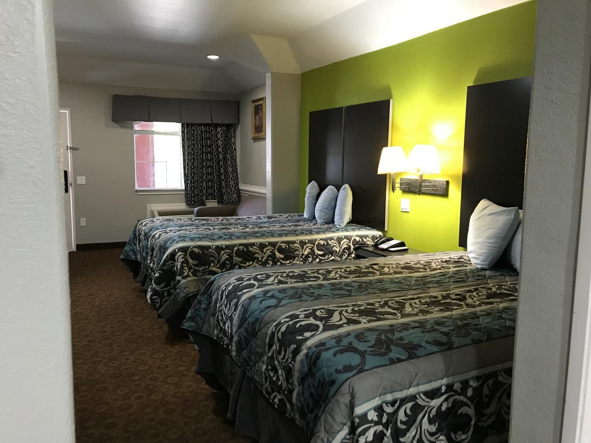 Aldine Camelot Inn And Suites מראה חיצוני תמונה