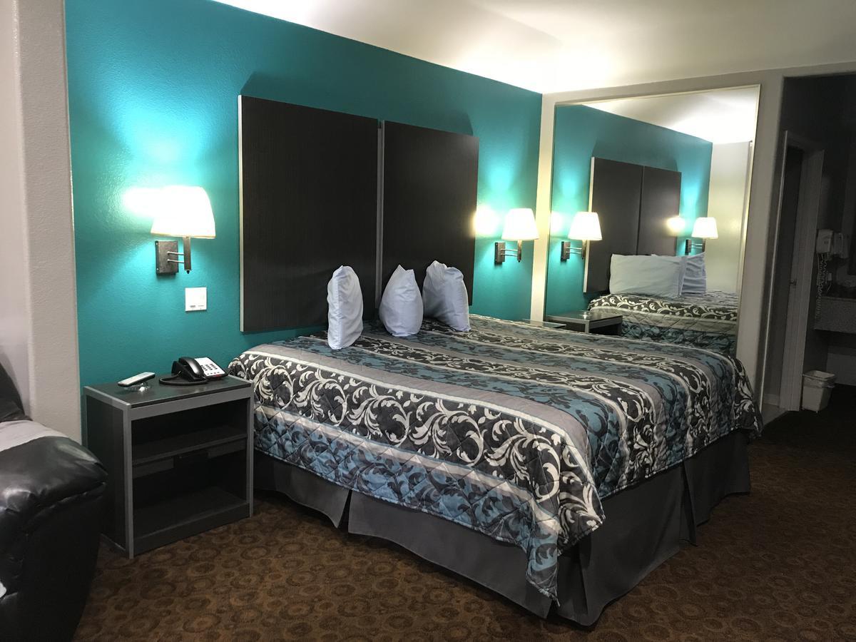 Aldine Camelot Inn And Suites מראה חיצוני תמונה