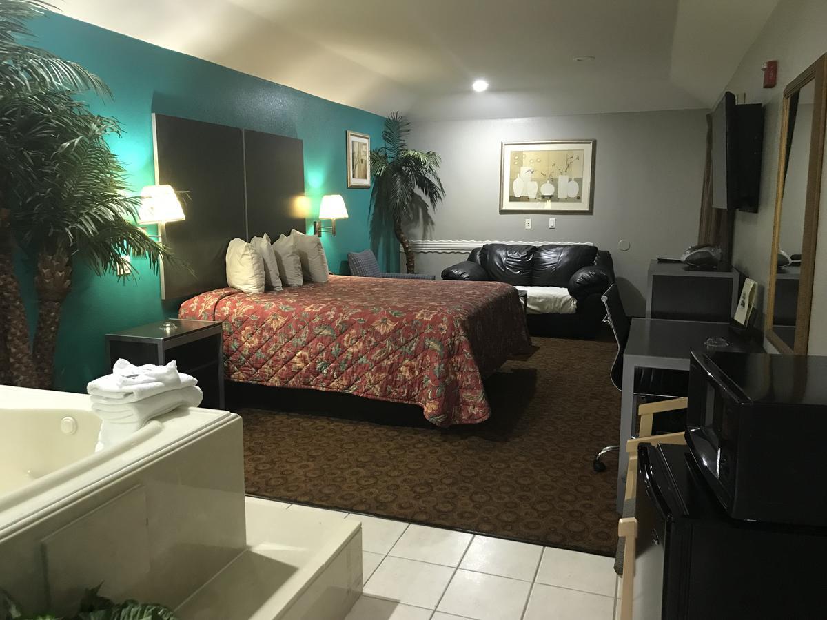 Aldine Camelot Inn And Suites מראה חיצוני תמונה