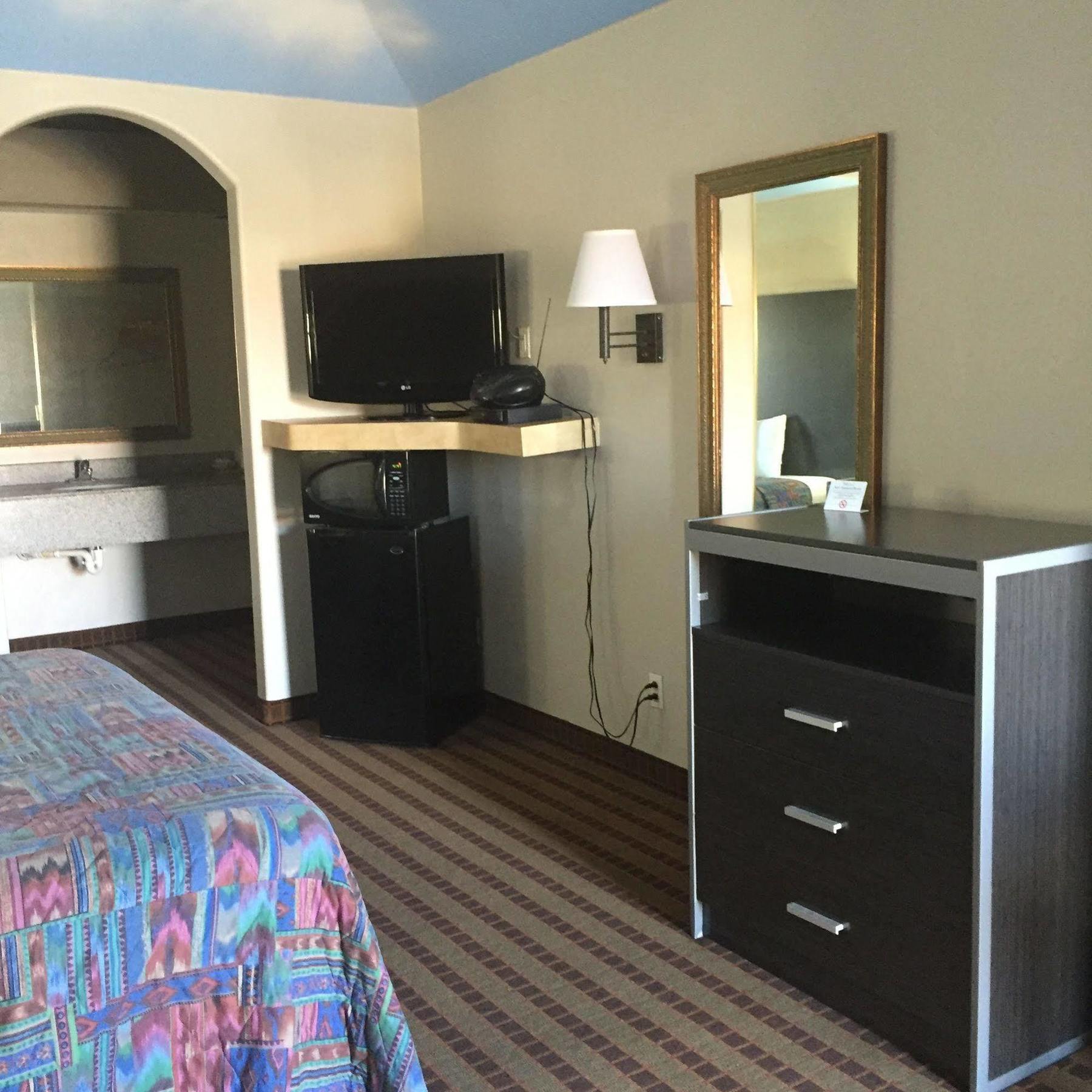 Aldine Camelot Inn And Suites מראה חיצוני תמונה